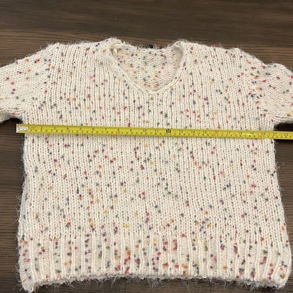 Doe & Rae Textured Confetti Sweater size Small - Picture 4 of 5